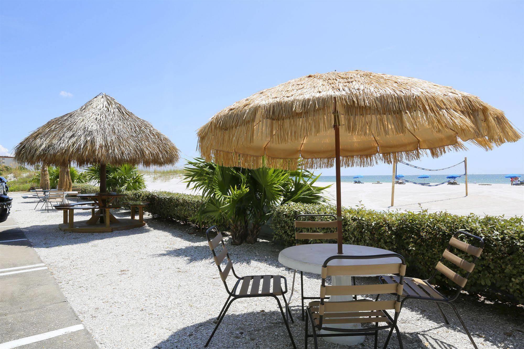 Barefoot Beach Club St. Pete Beach Eksteriør billede
