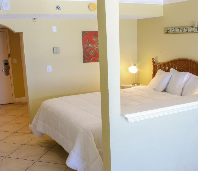 Barefoot Beach Club St. Pete Beach Eksteriør billede